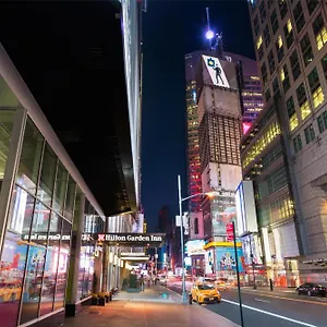Hilton Garden Times Square Hotel